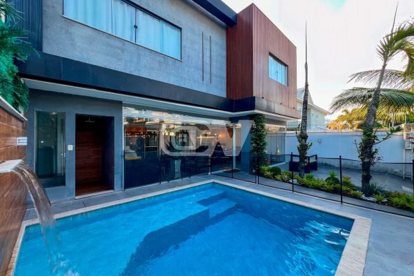 Casa a venda no condomínio Riviera Del Sol, Recreio dos Bandeirantes