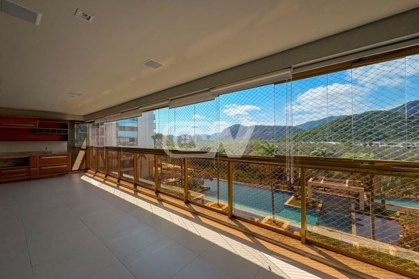 Aparatamento a venda no condomínio Royal Blue, Barra da Tijuca