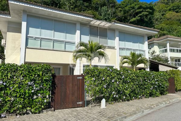 Casa a venda no condomínio Quintas do Rio, Recreio